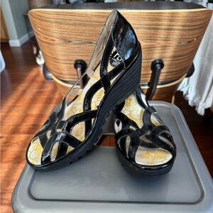 Fly London Stylish Black Wedge Sandals